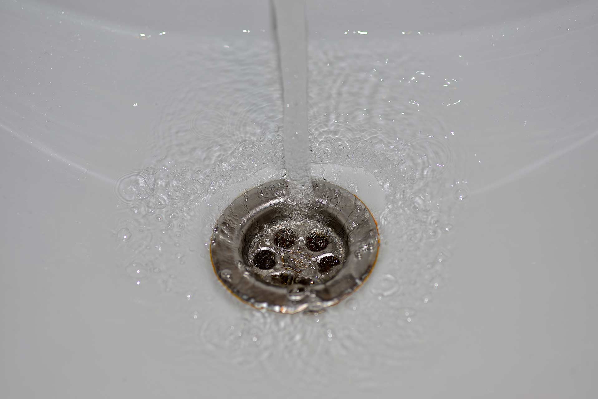 A2B Drains provides services to unblock blocked sinks and drains for properties in Waterlooville.